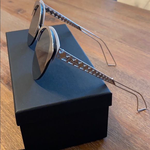 🥇 Dior Women's Diorama Club 55mm Sunglasses - Picture 2 of 5